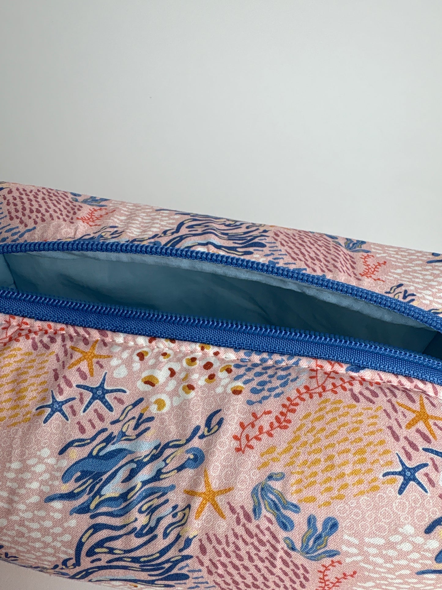 Trousse de toilette de voyage en Thaïlande