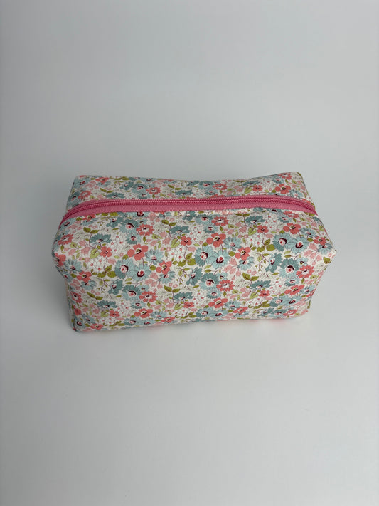 Garden travel toiletry bag
