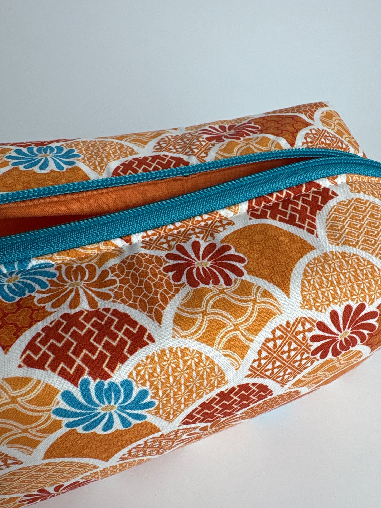 Trousse de toilette de voyage orange japonaise
