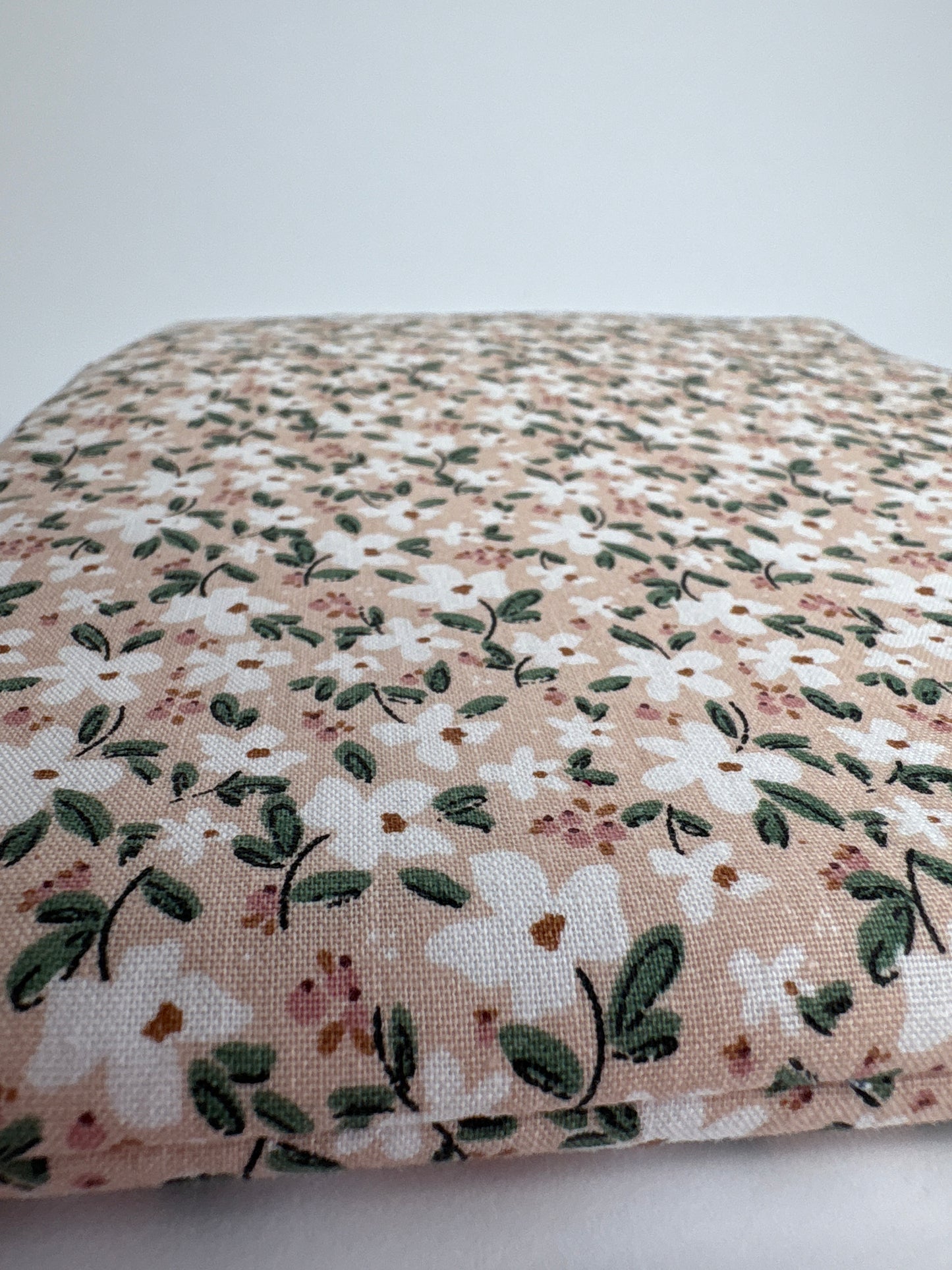 Funda para libros lluvia de flores