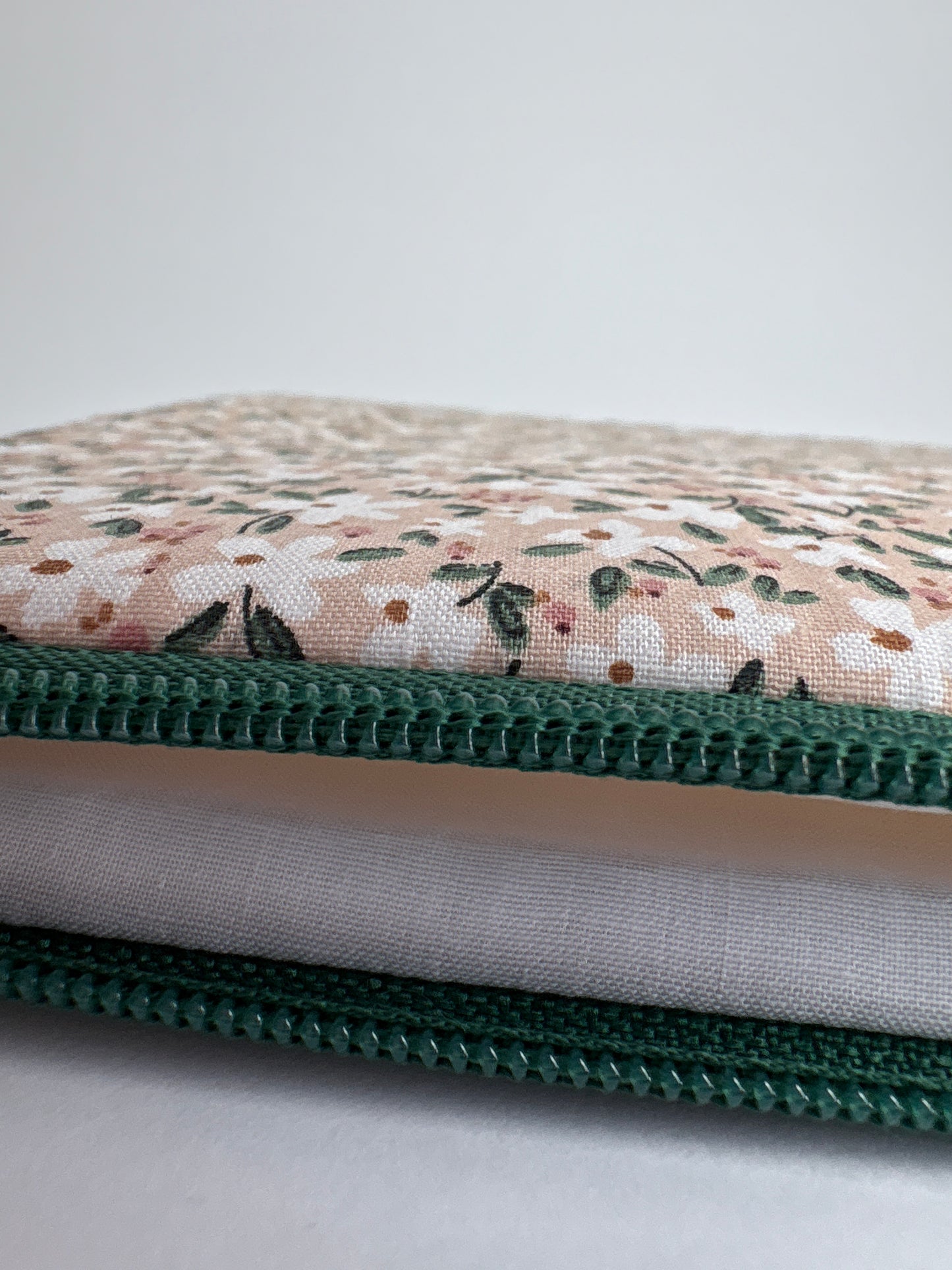 Funda para libros lluvia de flores