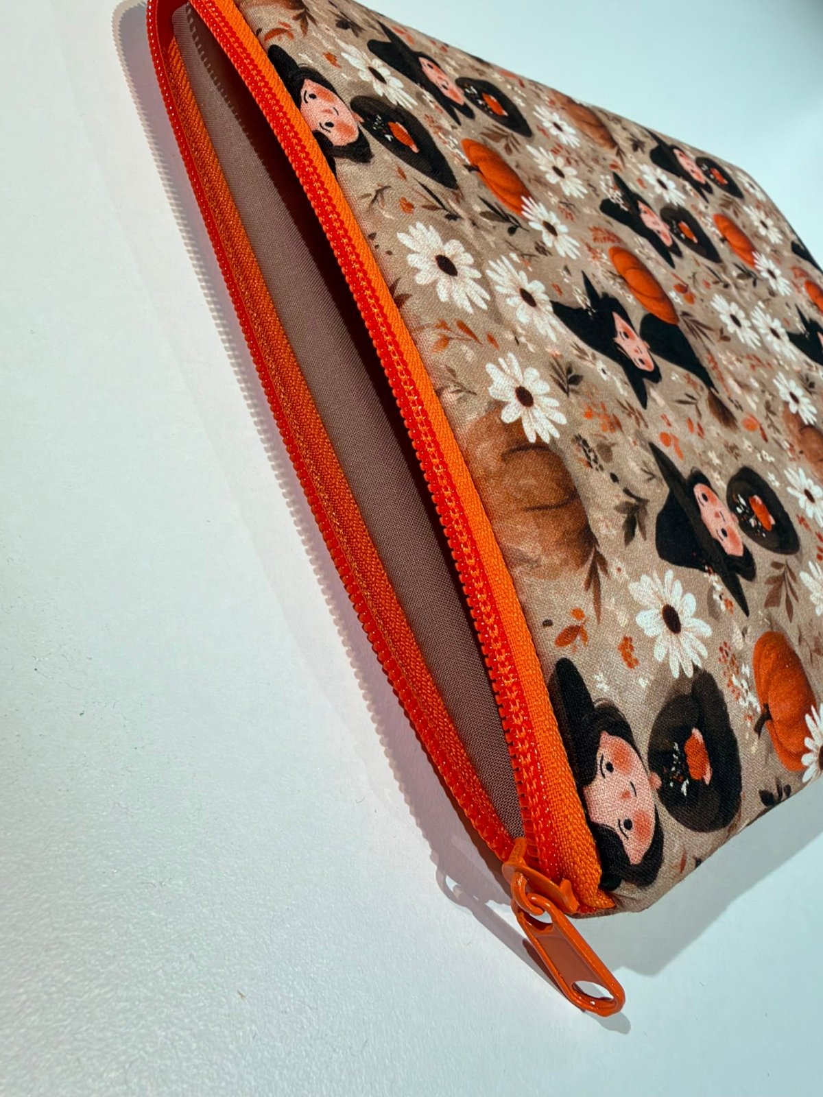 Funda para iPad y Tablet Brujas – Bookmima iPad 11" / Tablet 11" - Bookmima